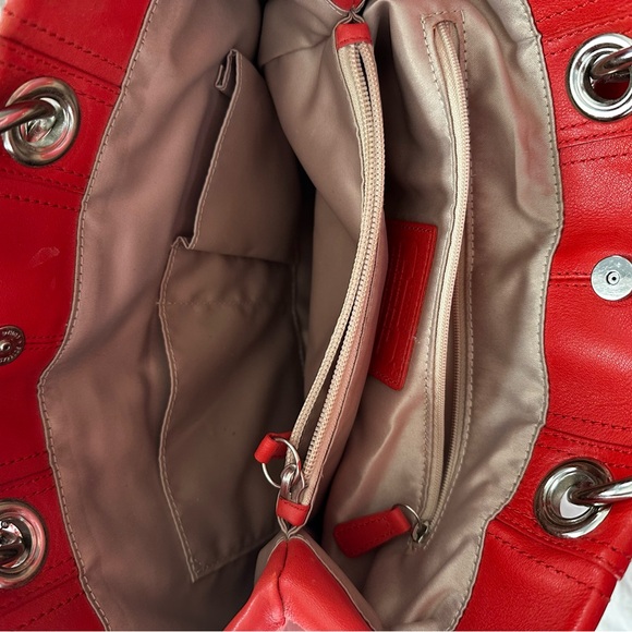 Vintage red leather COACH tote - Picture 13 of 15